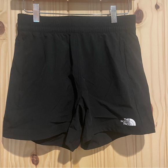 The North Face Women's Black Athletic Shorts Size Small - Picture 1 of 7